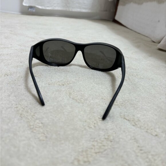 sunglasses - Picture 2 of 4